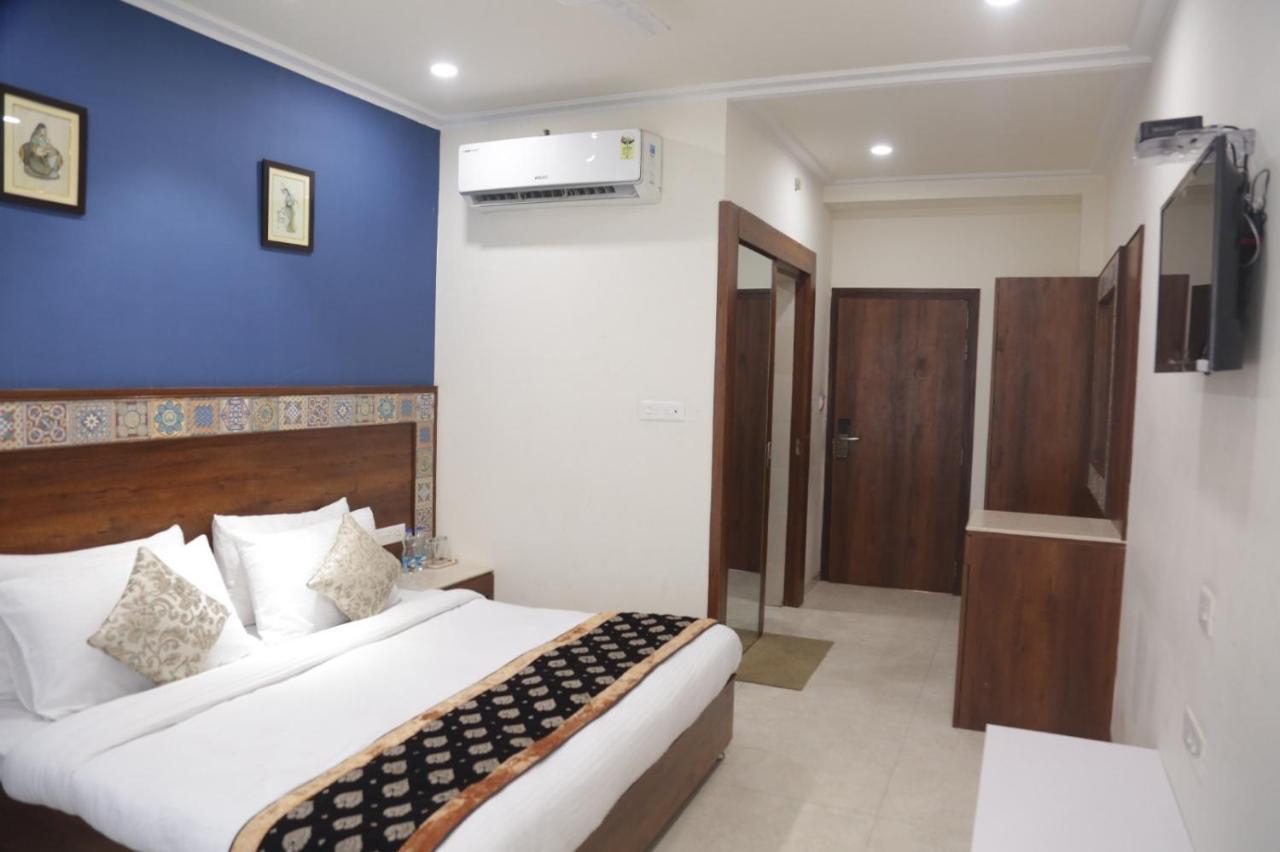 Executive Club Hotel Bareilly Exterior foto