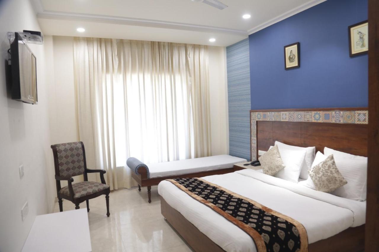 Executive Club Hotel Bareilly Exterior foto